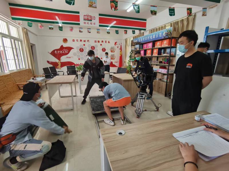 小金县广告片拍摄公司：极简主义践行者，少即是多的视觉哲学